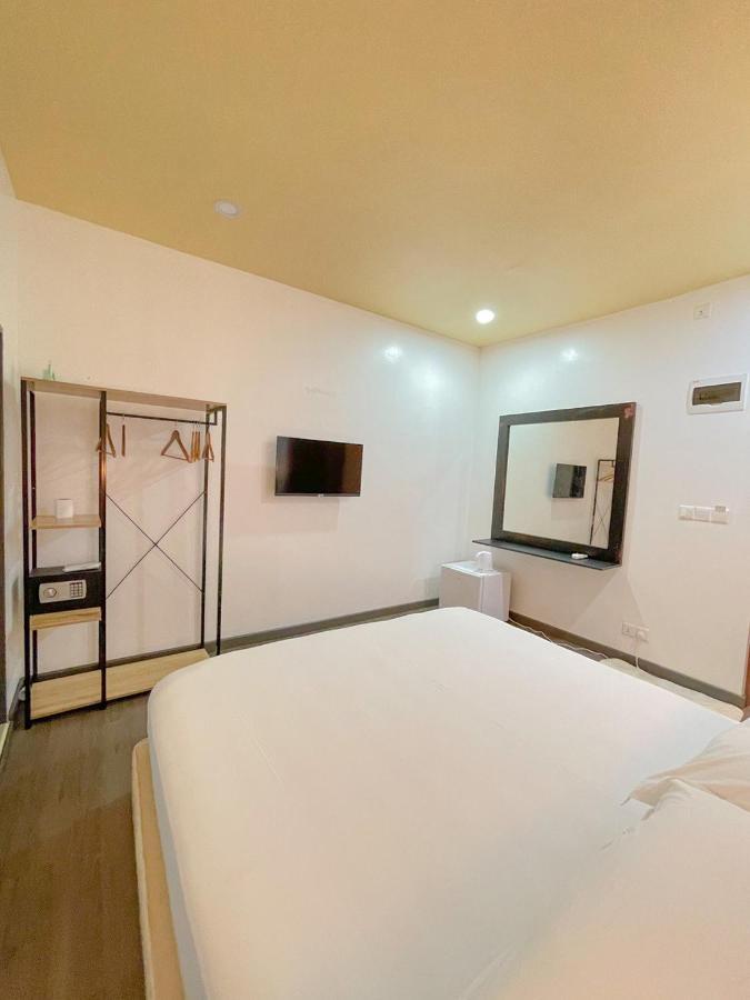 Fatims Beach House Maafushi Exterior photo